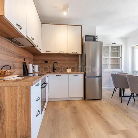 Vlove Story - Luxury Downtown Apartman Makarska