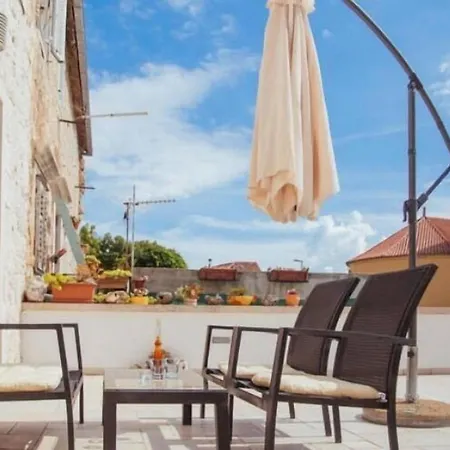 Vlove Story - Luxury Downtown Apartman *