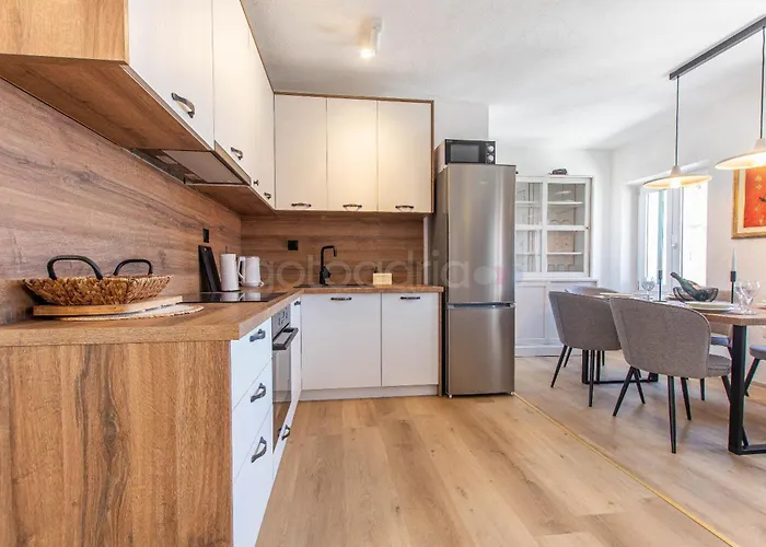 Vlove Story - Luxury Downtown Appartement Makarska