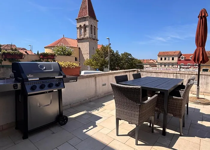 Vlove Story - Luxury Downtown Makarska